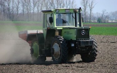 traktor gép könyvelés