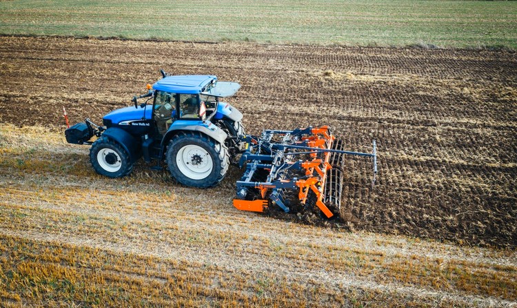 Mezőgazdaság, MANDAM talajművelő gépek