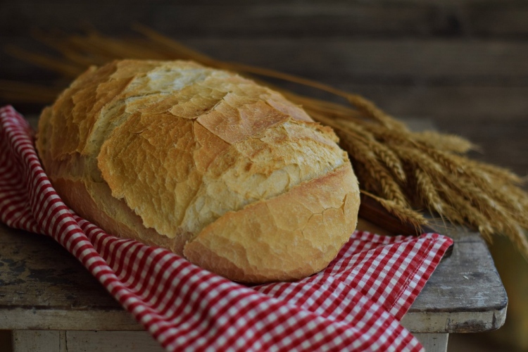 Aratáskor hirtelen 13%-ot drágult a kenyér