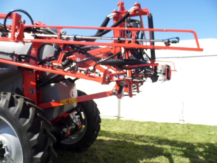A szórószerkezetek tartó, emelő paralelogramma-mechanizmusa