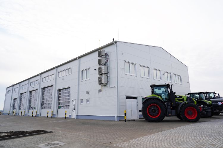 Axiál műhelycsarnok Szekszárdon