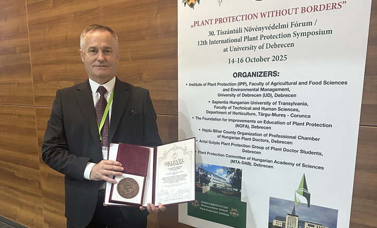 Gulyás Antal-díjat kapott dr. Tarcali Gábor