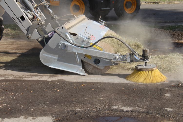 magajáró seprőgép