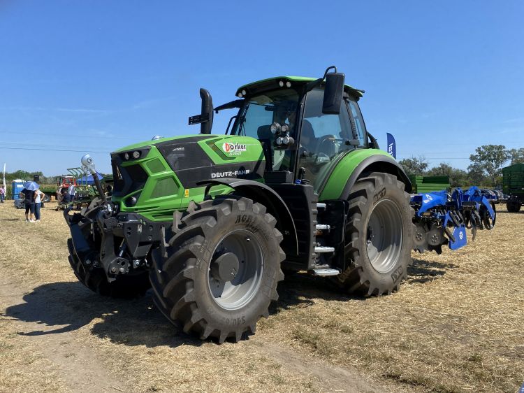 Deutz Fahr traktor