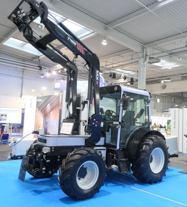 ONOX1 elektromos traktor