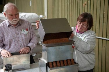 Vetőmagvizsgálat gyakorlati bemutató közben