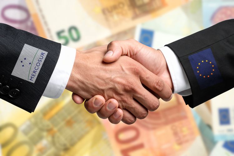 EU–Mercosur megállapodás kézfogással