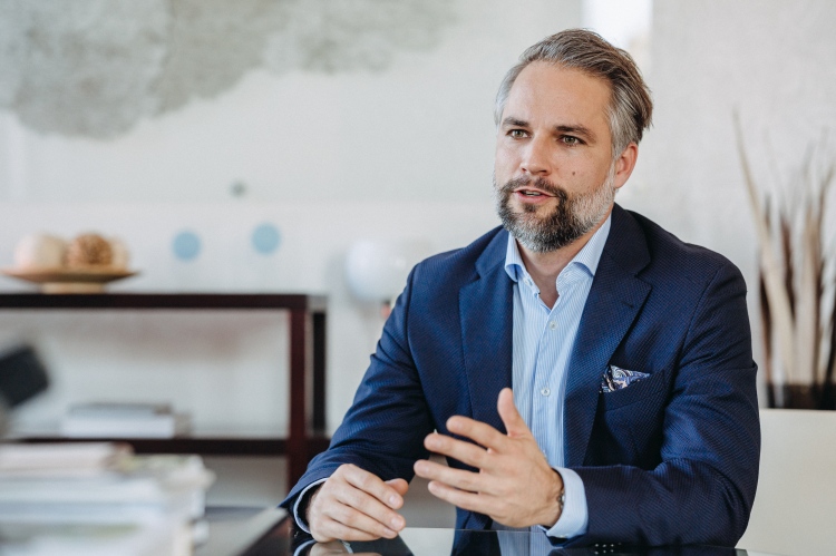 Reng Zoltán interjút ad