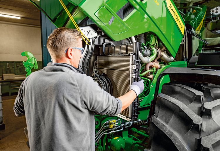 Fejlett traktor-diagnosztikai rendszer.